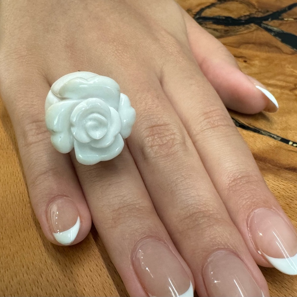 Morganne Bello White Agate Diamond Ring - Picture 9 of 9
